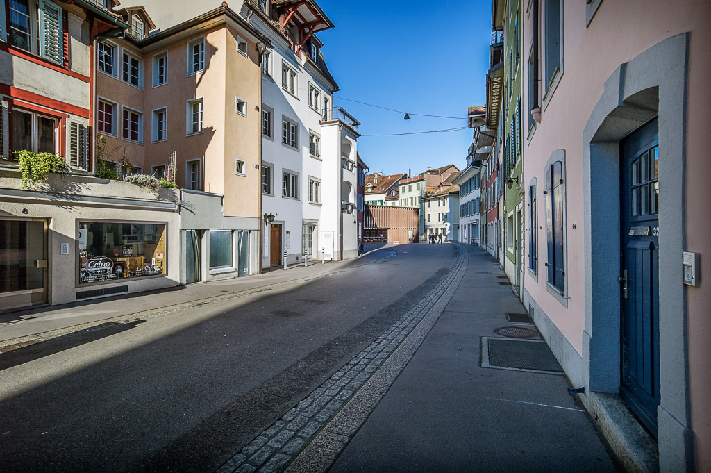 Zwischen den Toren, Aarau - Zahnarztpraxis zwischen den Toren, Aarau - Dr. Mustafa Dere. Foto © Jean-Jacques Ruchti